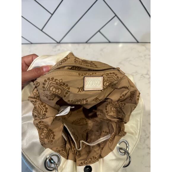 Vintage XOXO Y2K faux leather shoulder hobo bag knotted handles shimmery white - Picture 11 of 16